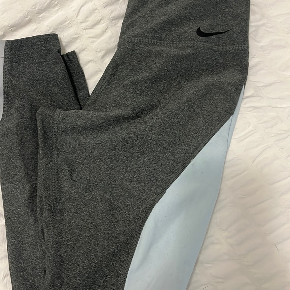 Nike leggings
